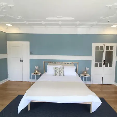 Lovely 1 Bedroom With Patio In