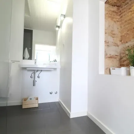 Сasa de vacaciones Lovely 1 Bedroom With Patio In Lisboa