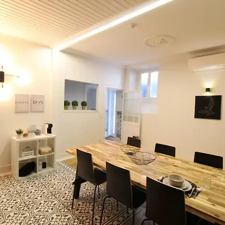 Lovely 1 Bedroom With Patio In Сasa de vacaciones