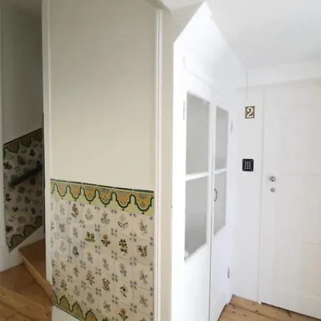 Сasa de vacaciones Lovely 1 Bedroom With Patio In